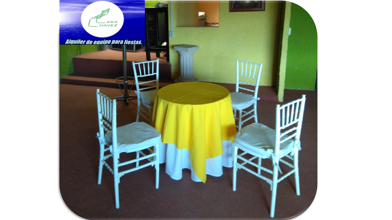 MESA TIPO BAR Mantel blanco con cubre largo amarillo con sillas tiffany