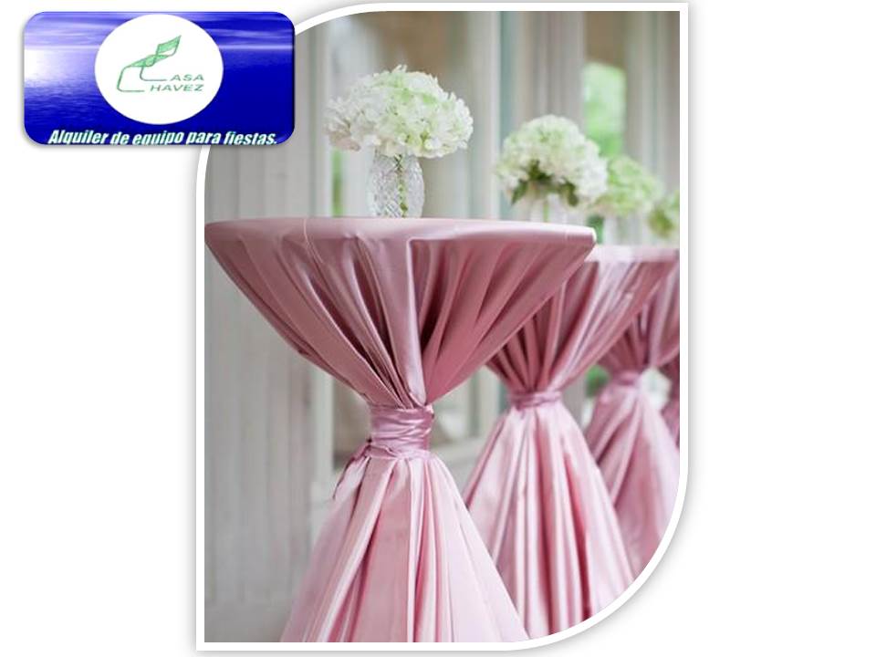 Mesa periquera mantel fiucsa