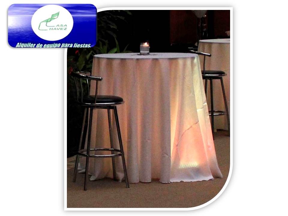 mesa periquera con mantel   boda